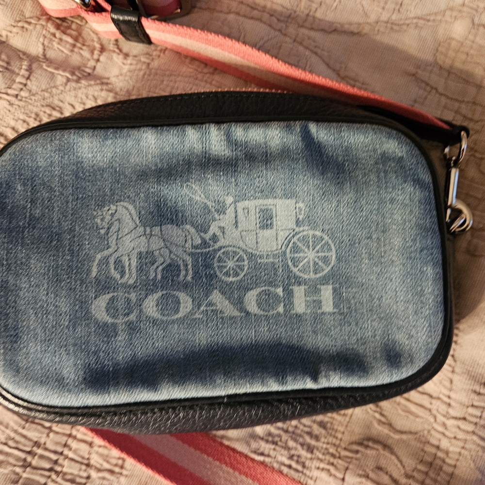 Rare EUC Coach Denim Crossbody Bag with Pink Strap 2 Way Mini Bag No Call Outs! - Picture 9 of 16